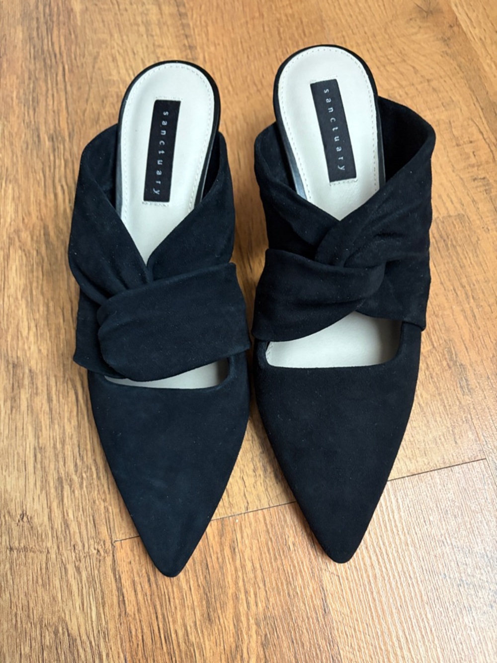 Sanctuary Black Pointed-Toe Knotted Suede Mules